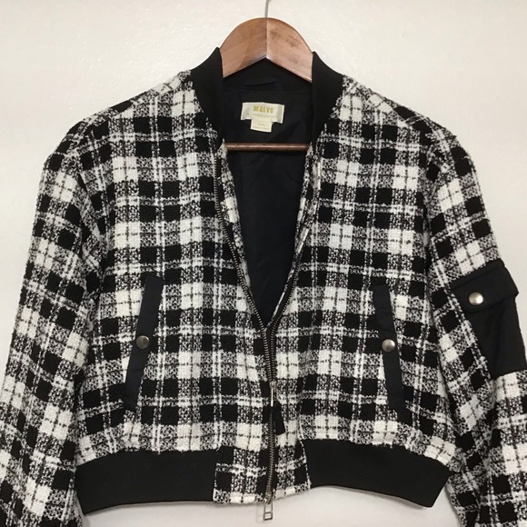 Maeve - Picture 3 of 11